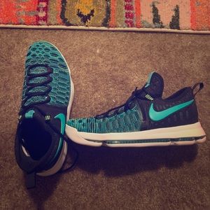 Nike Kevin Durant size 11. KD11’s